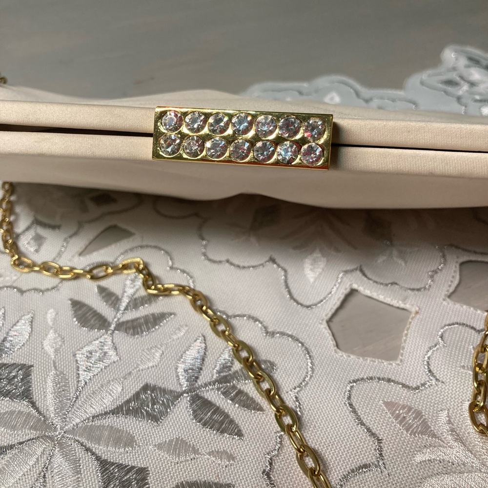 LaRegale Vintage Ladies Clutch/Crossbody - Picture 8 of 9